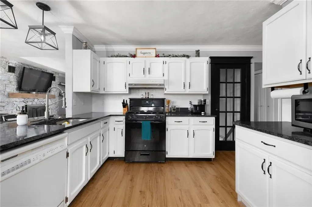 11 Hardwick Street Cumberland RI 02864