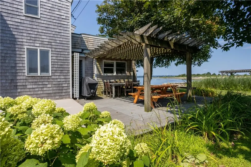 42 Driftwood Drive Tiverton RI 02878