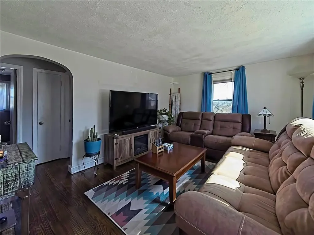 8 Bassett Street Coventry RI 02816