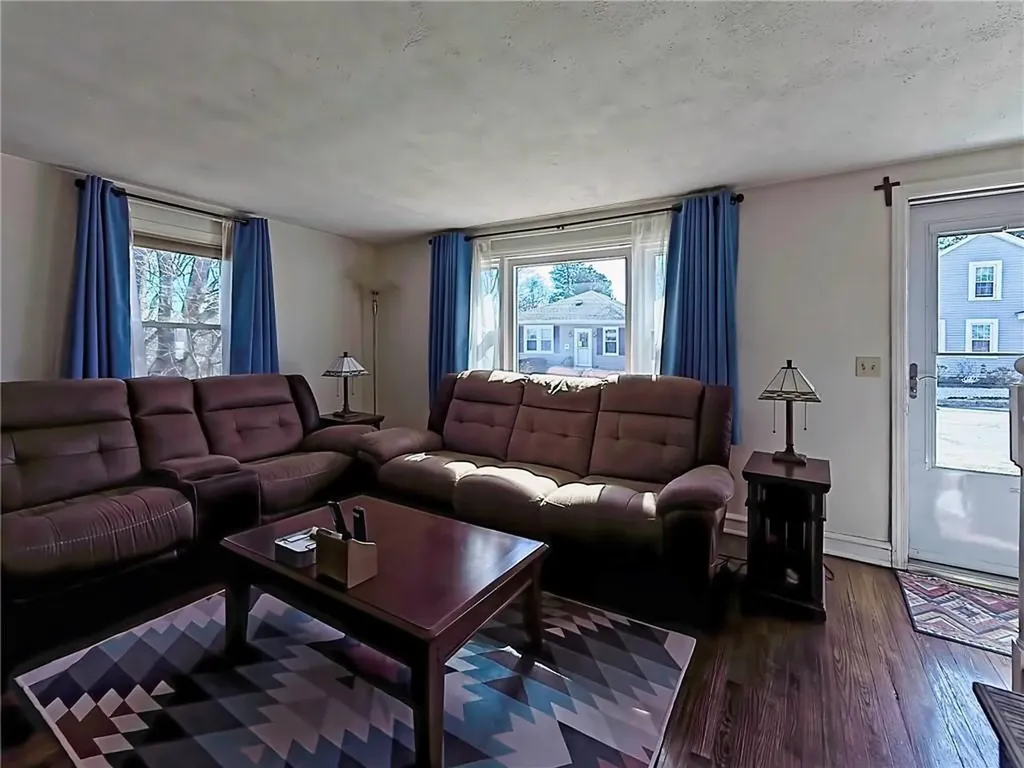 8 Bassett Street Coventry RI 02816