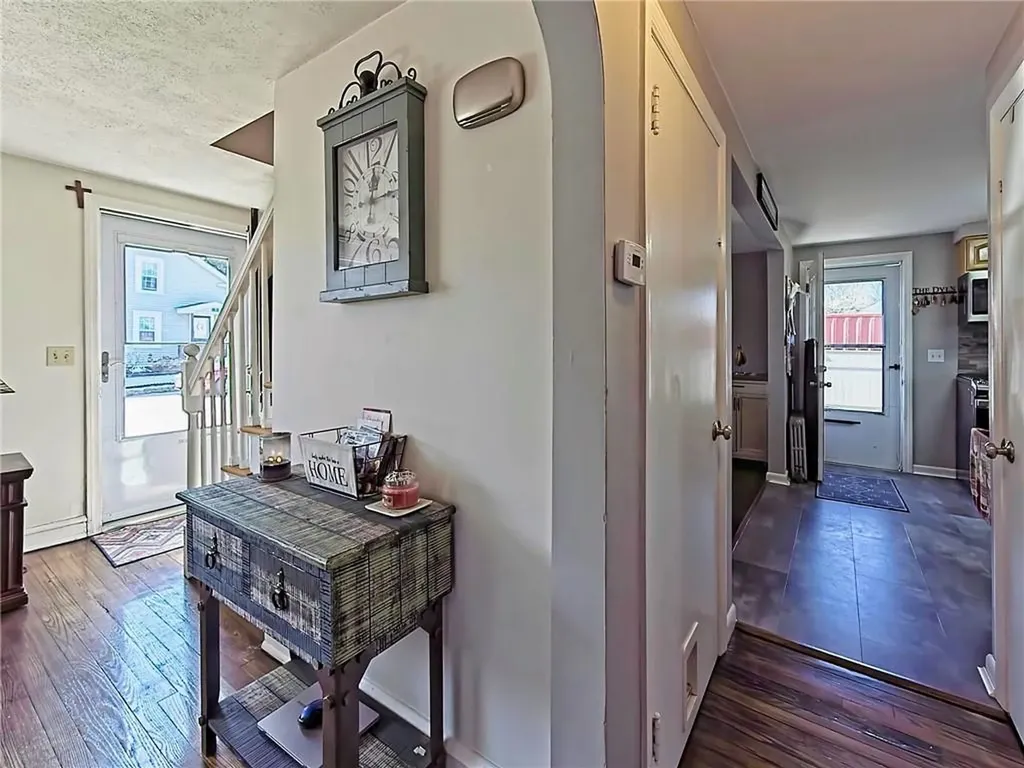 8 Bassett Street Coventry RI 02816