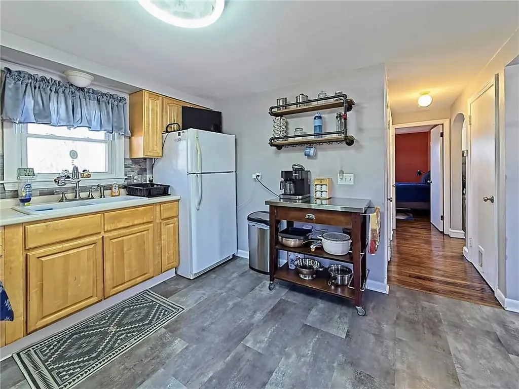 8 Bassett Street Coventry RI 02816