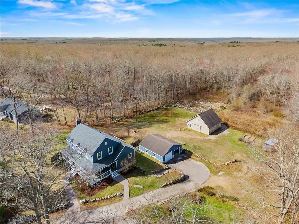 153 North Road Hopkinton RI 02833