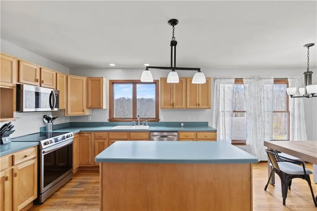 153 North Road Hopkinton RI 02833