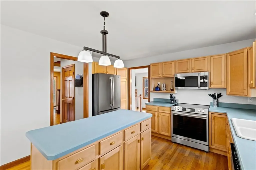 153 North Road Hopkinton RI 02833