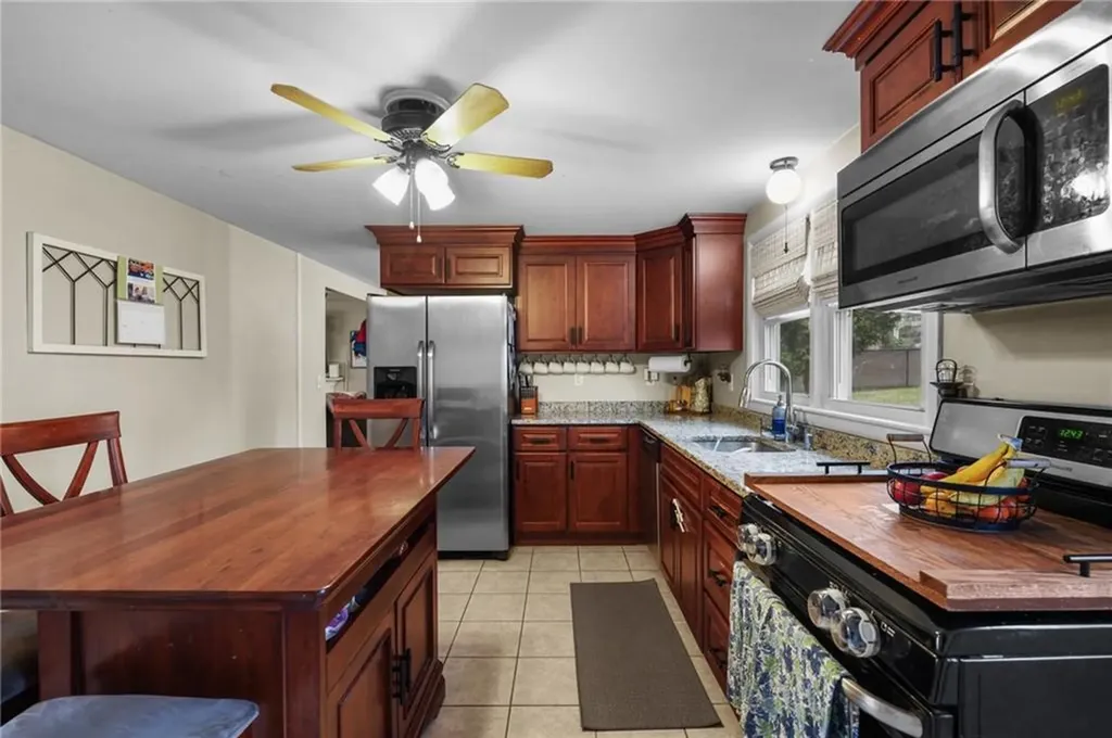 5 Sutter Avenue Warwick RI 02886
