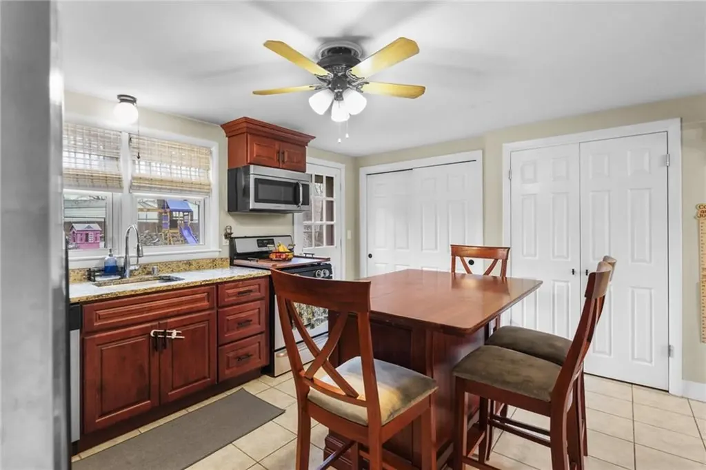 5 Sutter Avenue Warwick RI 02886