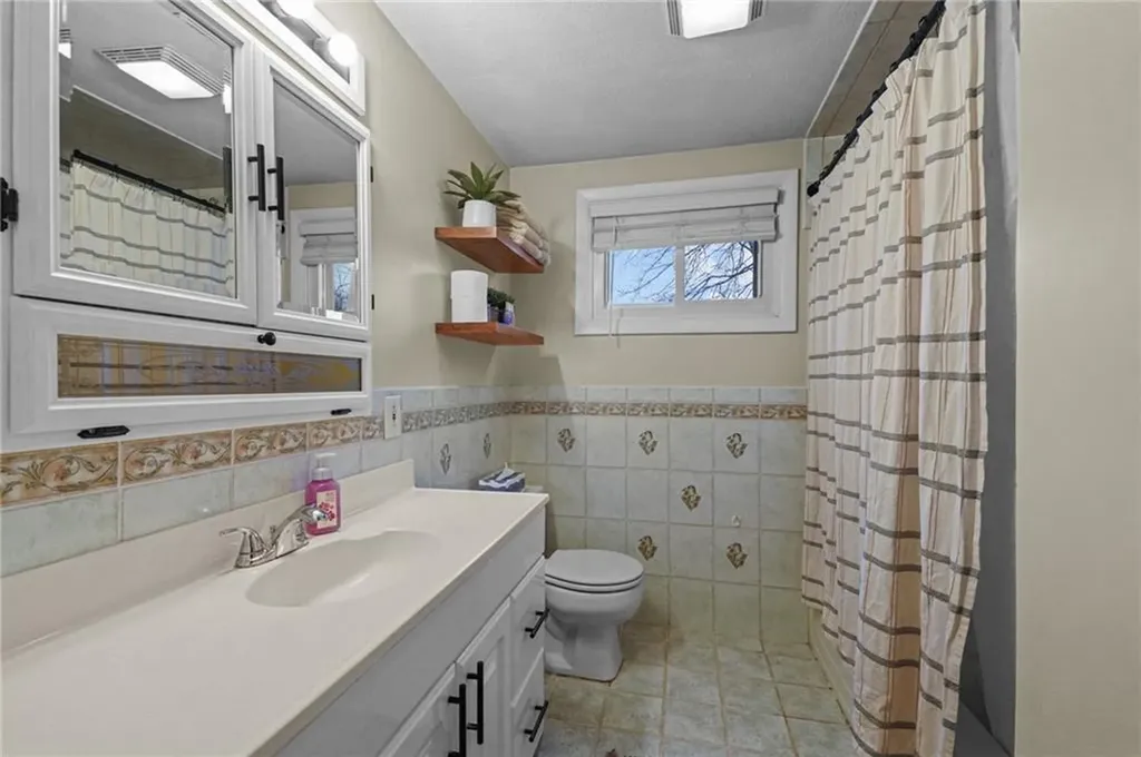 5 Sutter Avenue Warwick RI 02886