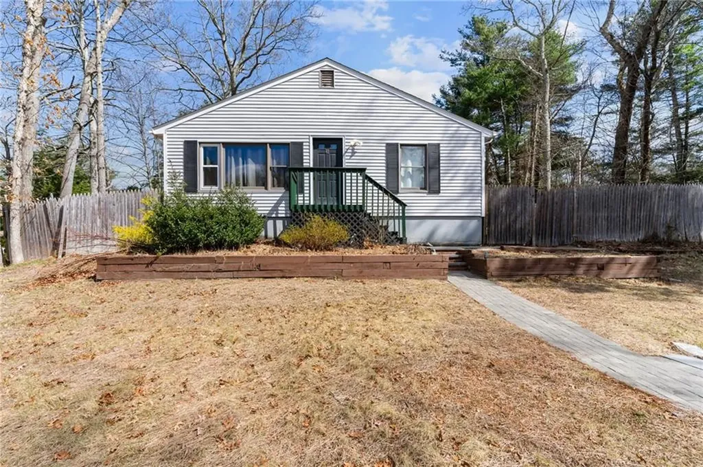 41 Vernon Drive Glocester RI 02814
