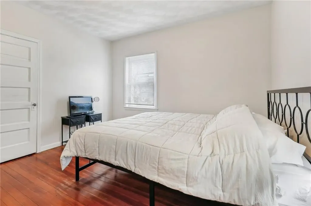 186 Linwood Avenue Providence RI 02907