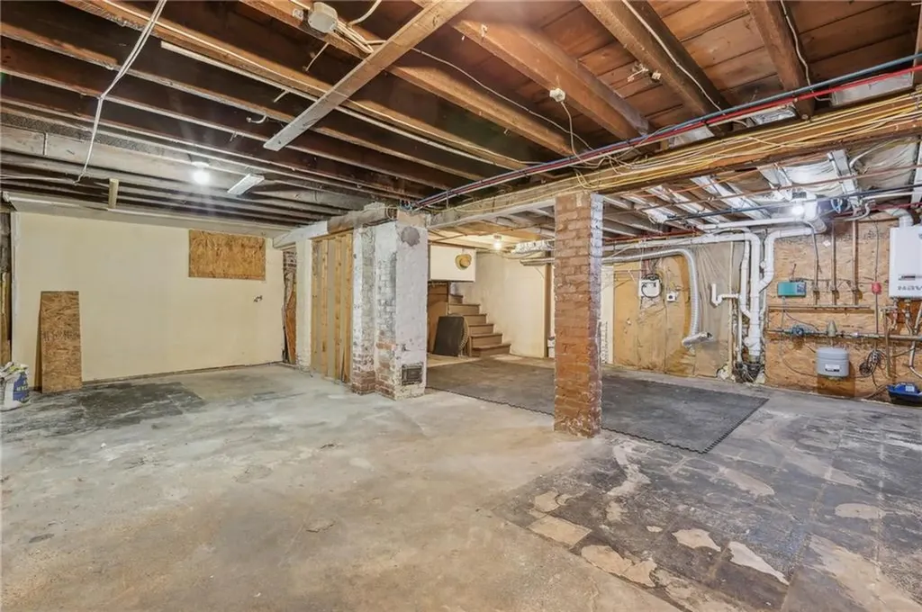 186 Linwood Avenue Providence RI 02907
