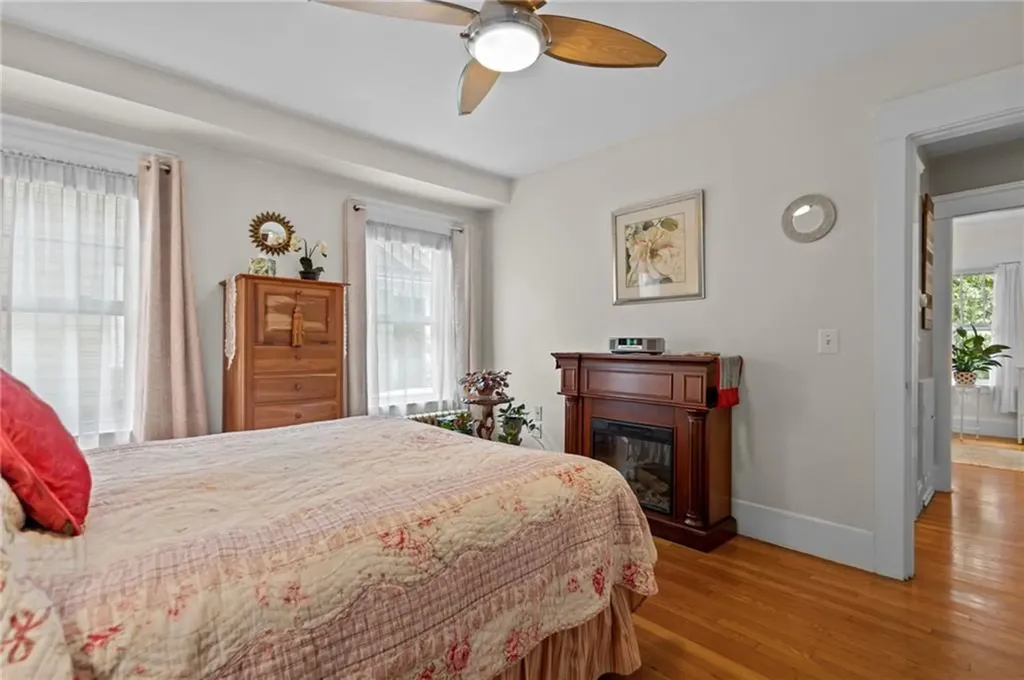 77 Friendly Road Cranston RI 02910