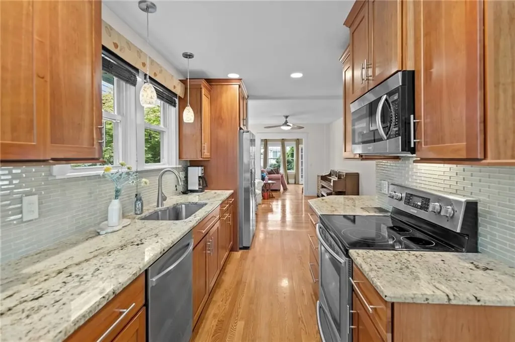 77 Friendly Road Cranston RI 02910