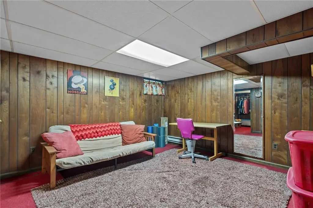 77 Friendly Road Cranston RI 02910