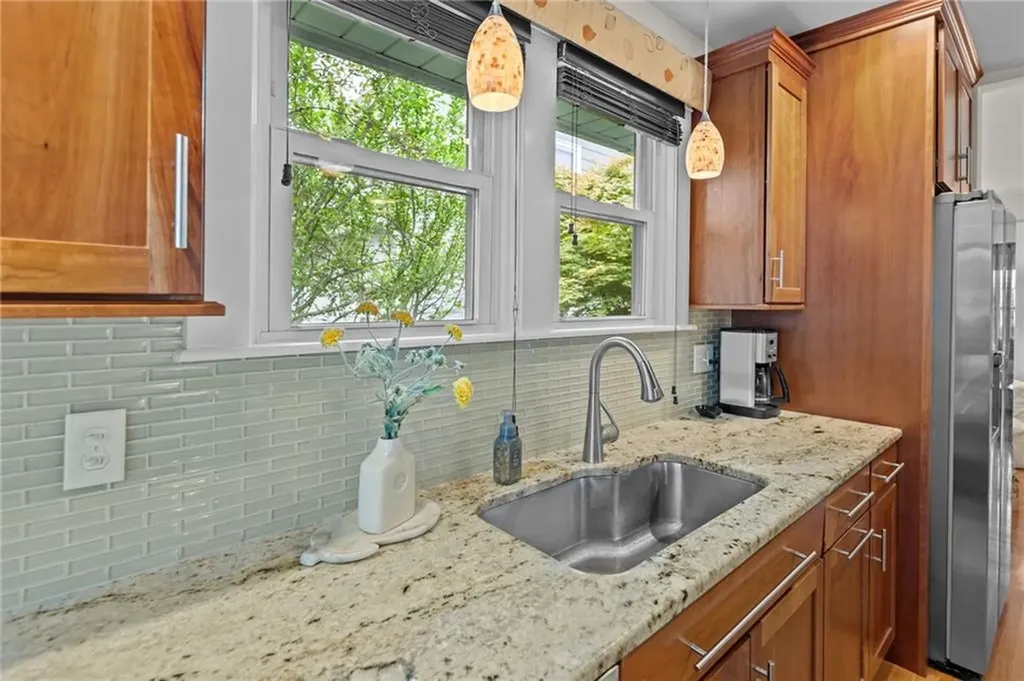 77 Friendly Road Cranston RI 02910