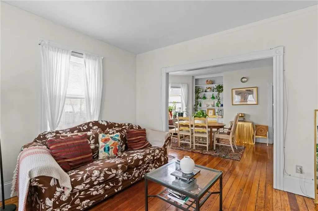 123 Donelson Street Providence RI 02908