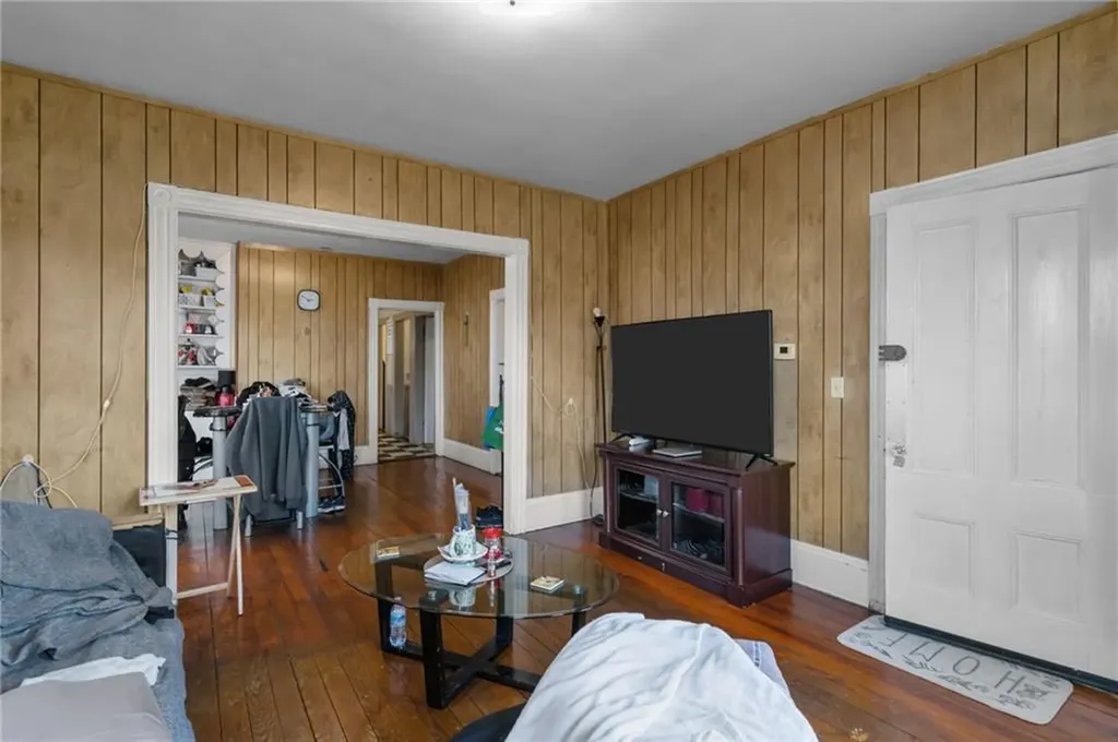 123 Donelson Street Providence RI 02908