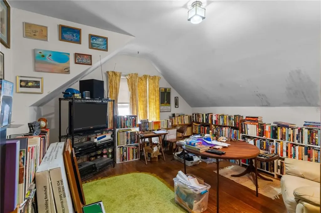 123 Donelson Street Providence RI 02908