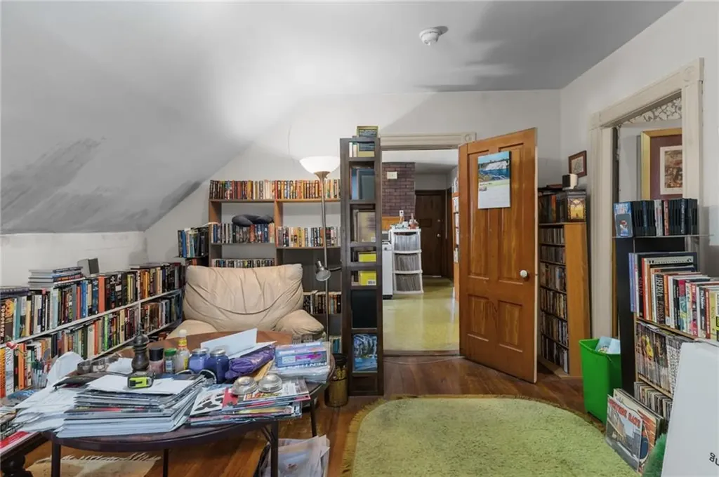 123 Donelson Street Providence RI 02908