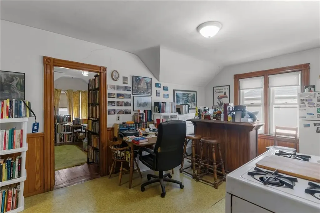 123 Donelson Street Providence RI 02908