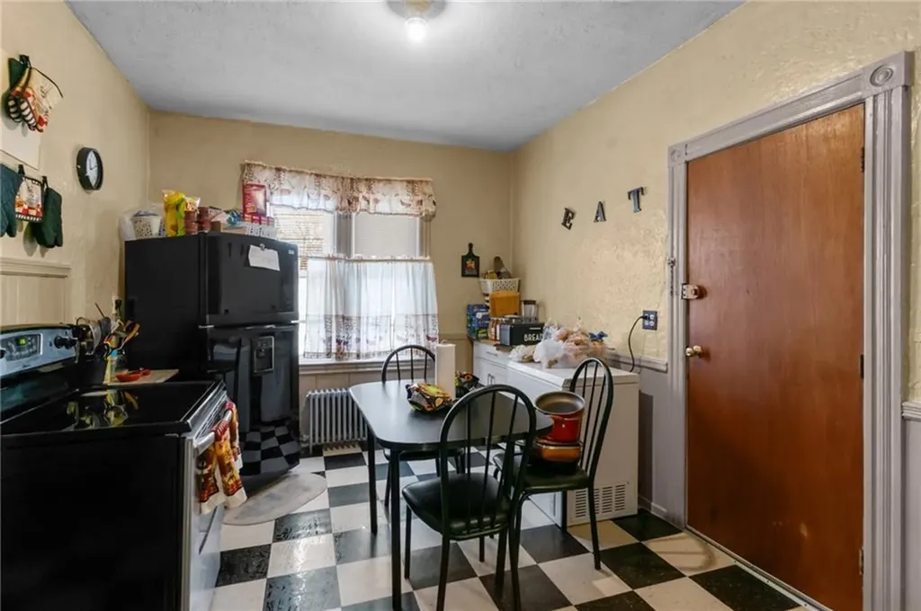 123 Donelson Street Providence RI 02908