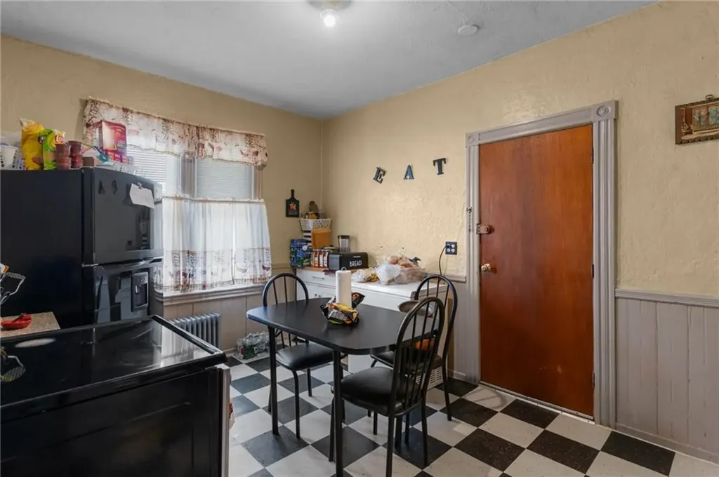 123 Donelson Street Providence RI 02908