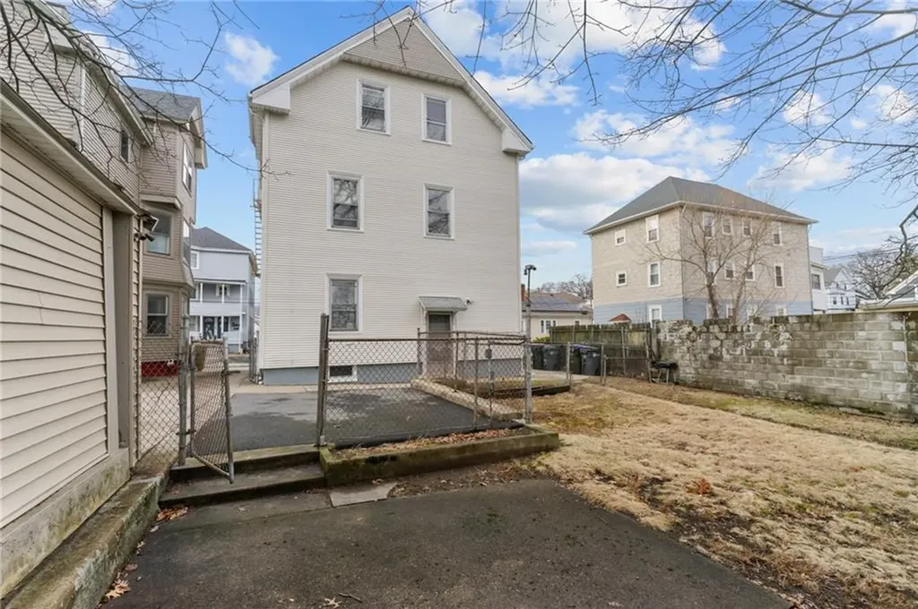 123 Donelson Street Providence RI 02908