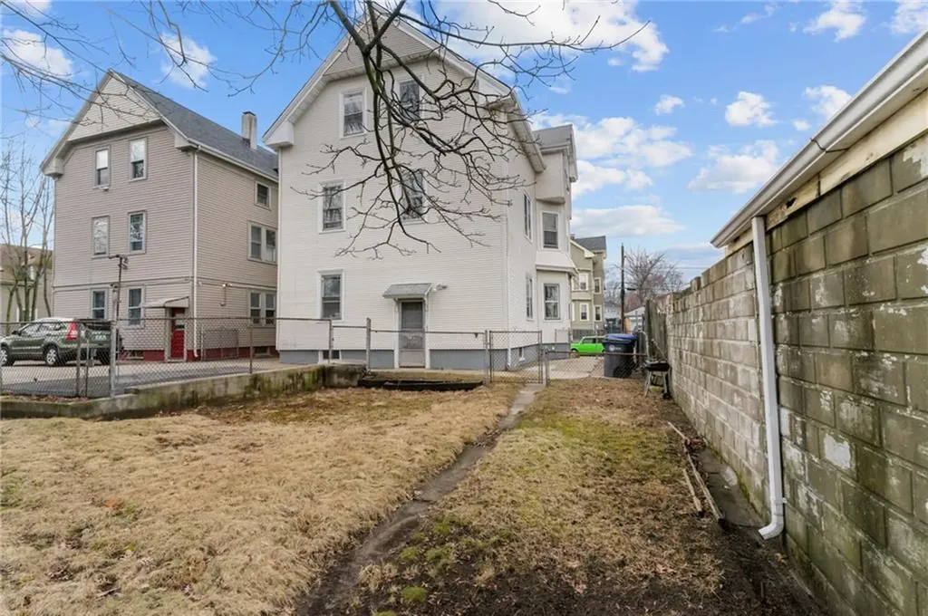 123 Donelson Street Providence RI 02908