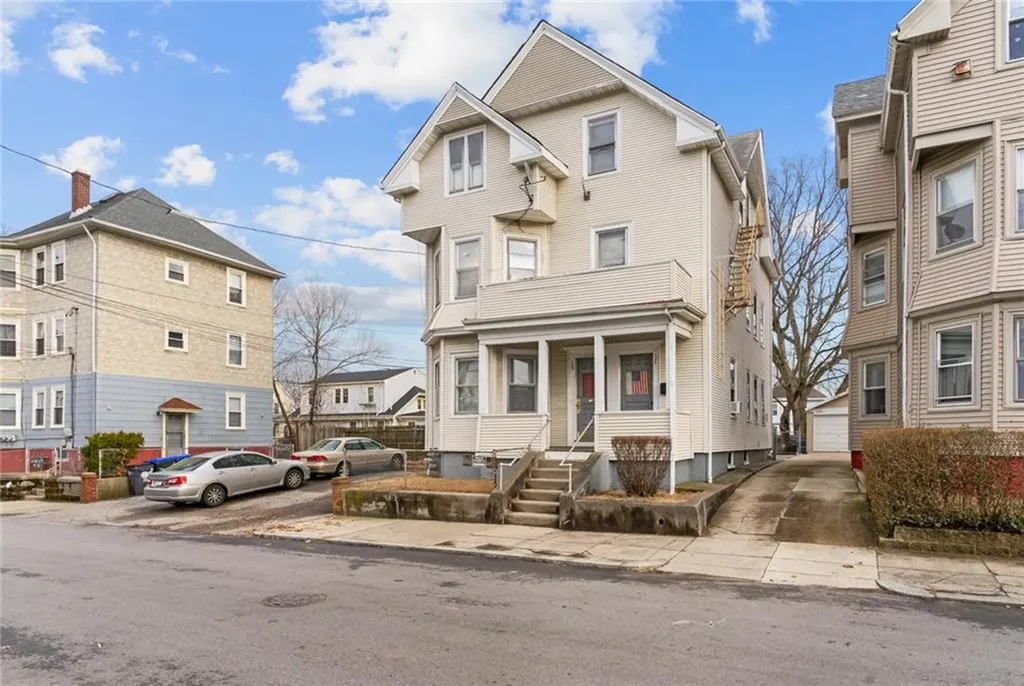 123 Donelson Street Providence RI 02908