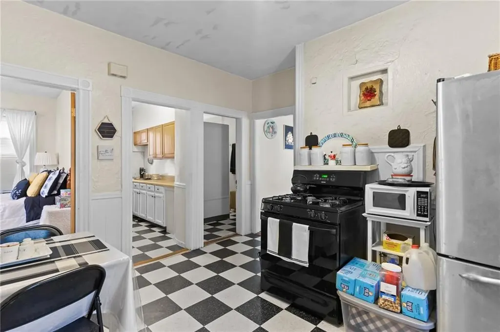 123 Donelson Street Providence RI 02908