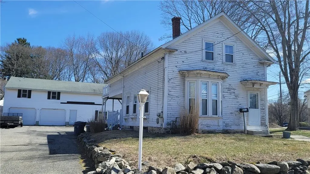 1282 Greenwich Avenue Warwick RI 02886
