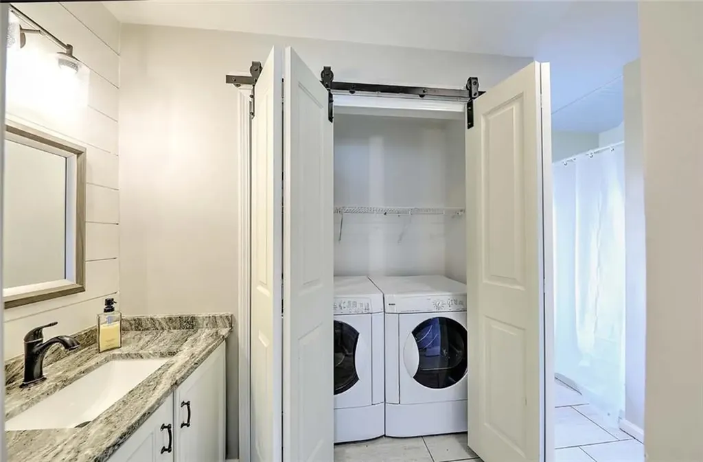 17 Mosher Drive Barrington RI 02806