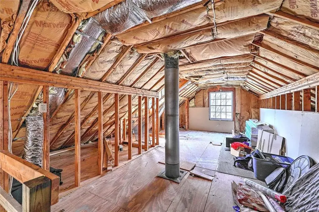 17 Mosher Drive Barrington RI 02806