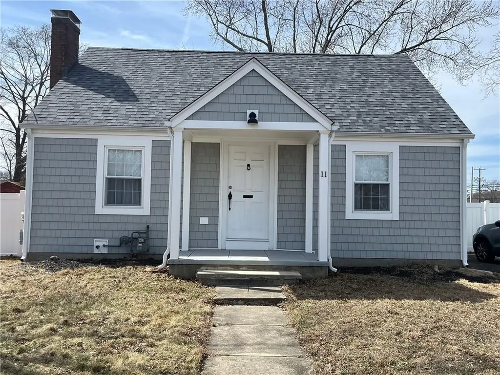 11 Macarthur Drive Warwick RI 02889