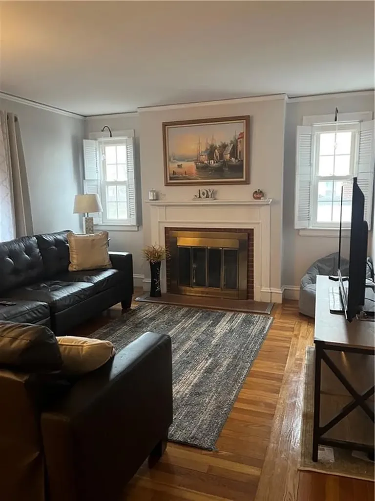 11 Macarthur Drive Warwick RI 02889