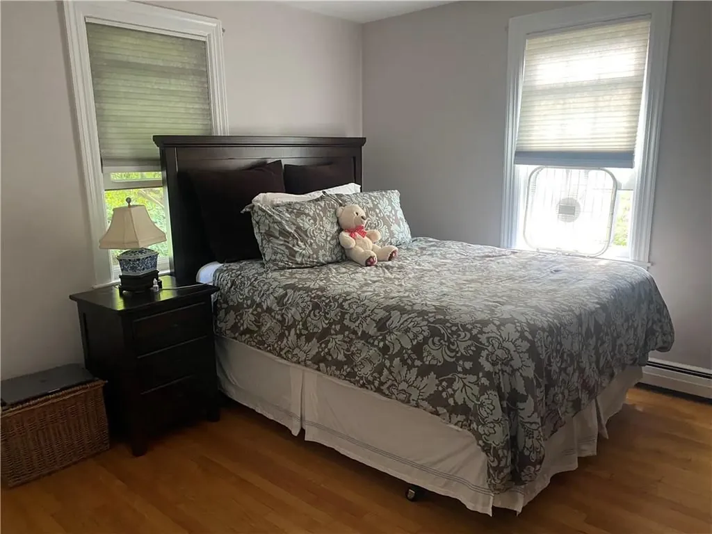 8 Salisbury Road Barrington RI 02806