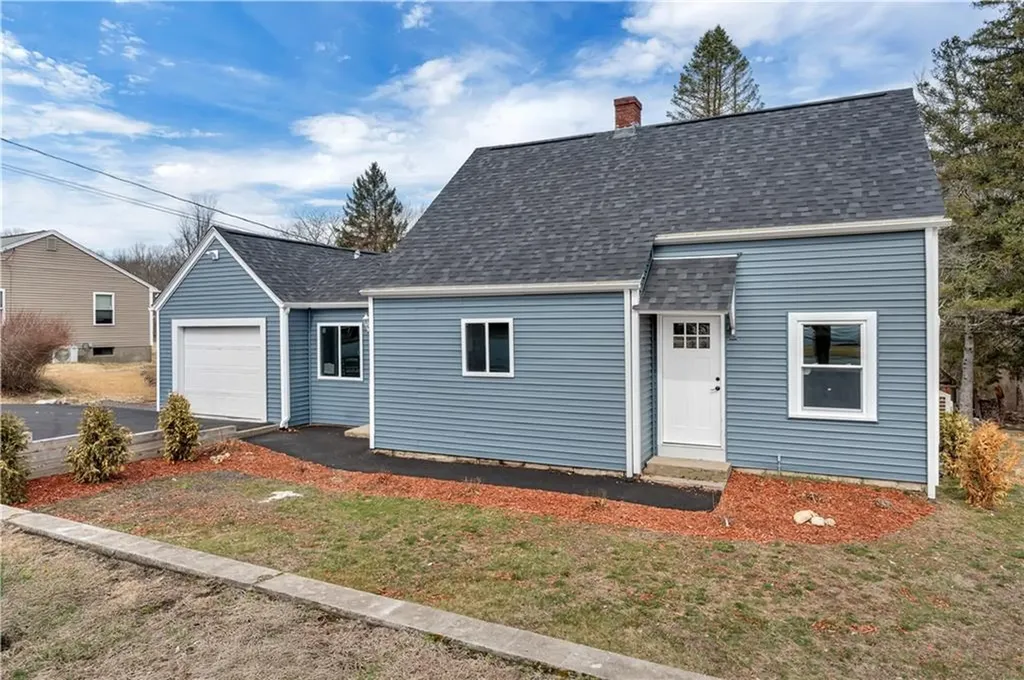 98 Lonsdale Street West Warwick RI 02893