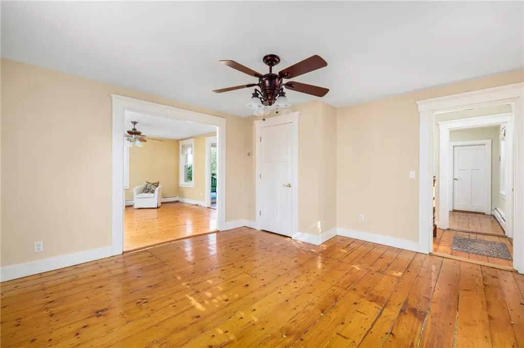 20 Lighthouse Lane Warwick RI 02889