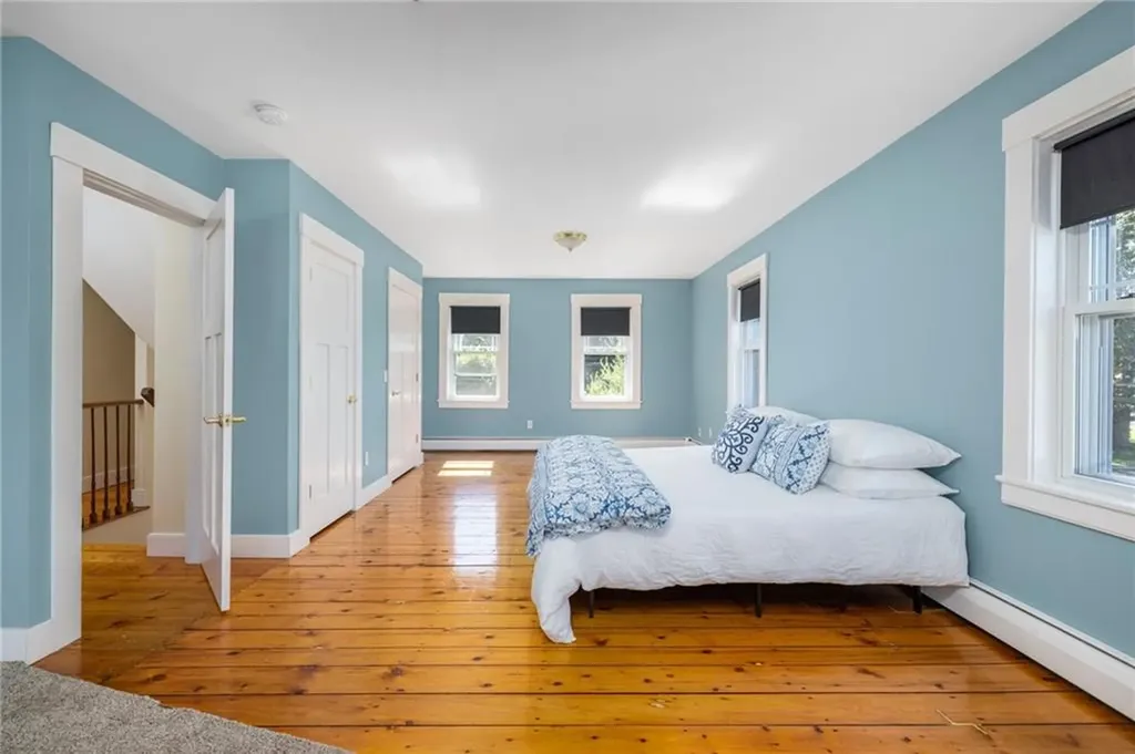 20 Lighthouse Lane Warwick RI 02889