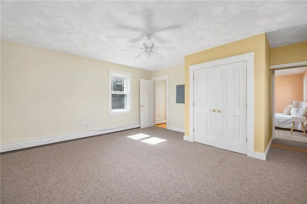 20 Lighthouse Lane Warwick RI 02889