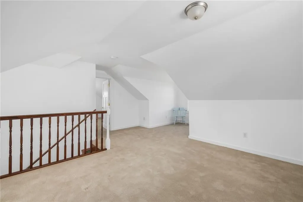 20 Lighthouse Lane Warwick RI 02889