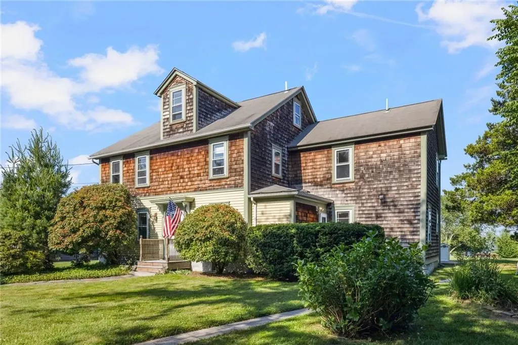 20 Lighthouse Lane Warwick RI 02889