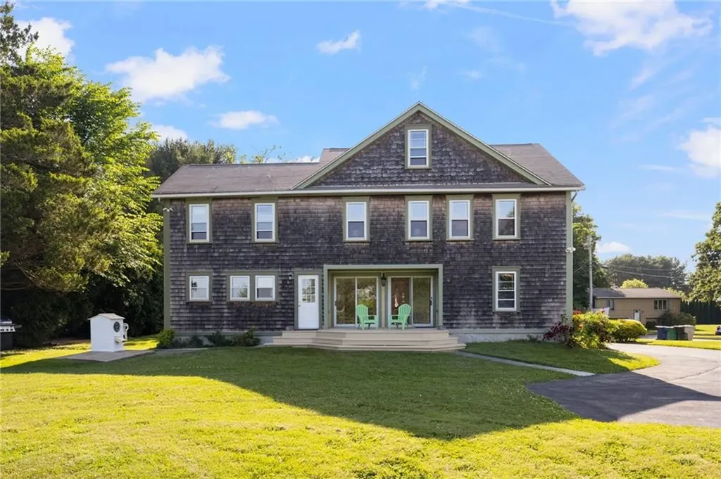 20 Lighthouse Lane Warwick RI 02889