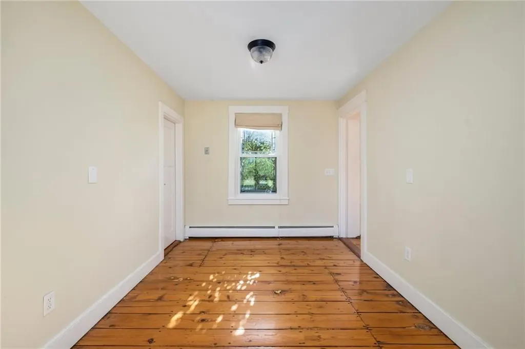 20 Lighthouse Lane Warwick RI 02889