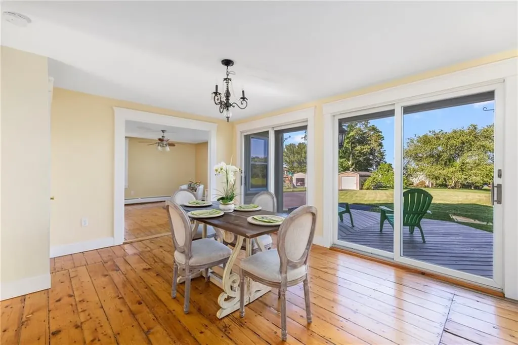 20 Lighthouse Lane Warwick RI 02889