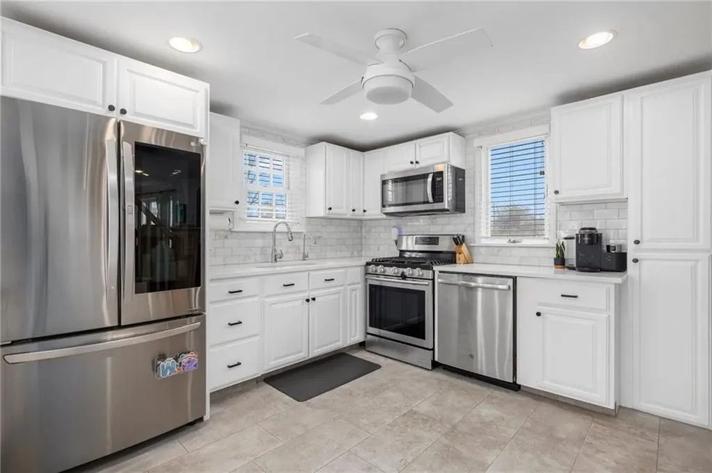 160 Long View Drive Warwick RI 02886