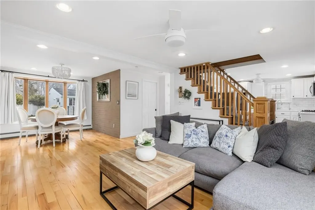 160 Long View Drive Warwick RI 02886