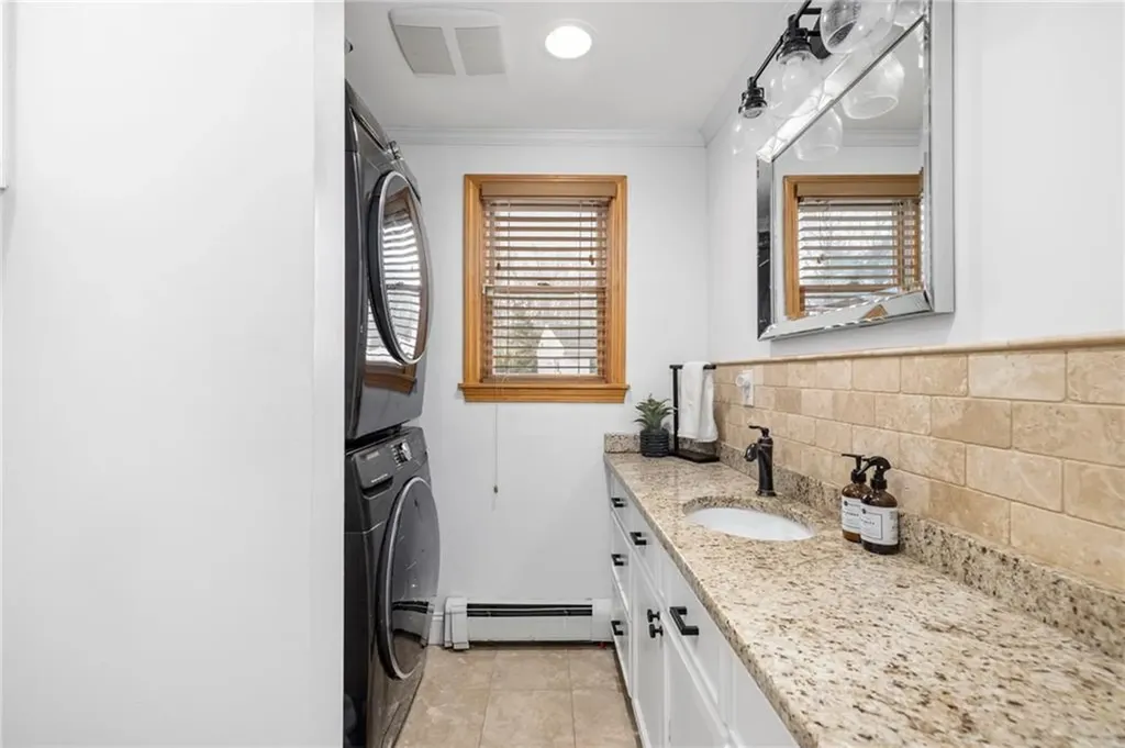 160 Long View Drive Warwick RI 02886