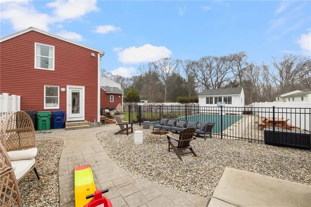 160 Long View Drive Warwick RI 02886