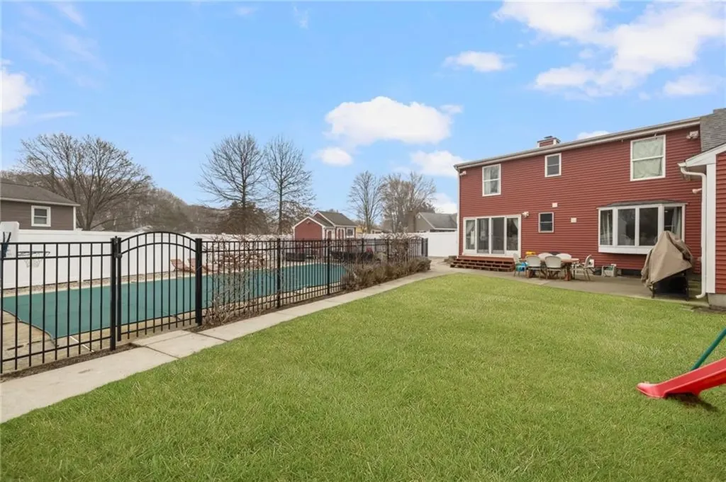 160 Long View Drive Warwick RI 02886